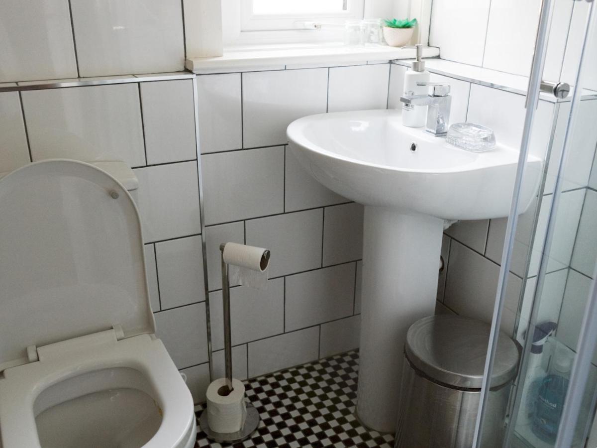 Pass The Keys Cozy Two Bed Flat Near Glasgow Airport & Paisley Ngoại thất bức ảnh