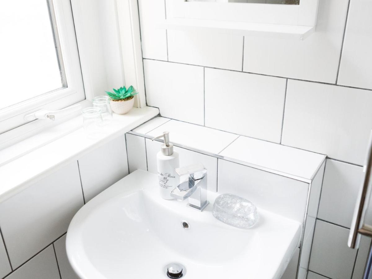 Pass The Keys Cozy Two Bed Flat Near Glasgow Airport & Paisley Ngoại thất bức ảnh